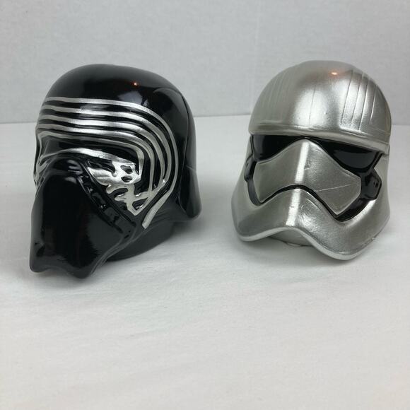Zak Designs Star Wars Kylo Ren & Phasma Storm Trooper Helmet Ceramic Coin Bank - Picture 1 of 16